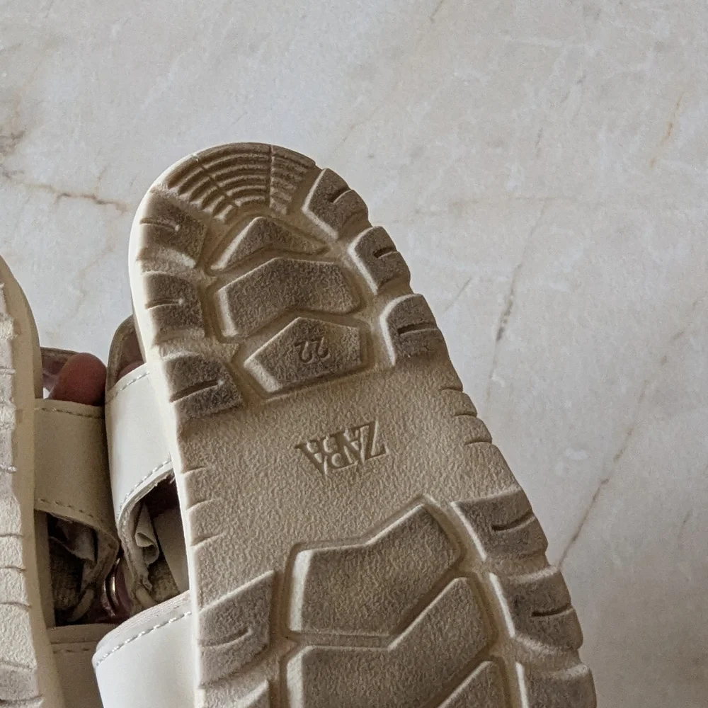 Zara | Kids Cream Strappy Comfort Sandals